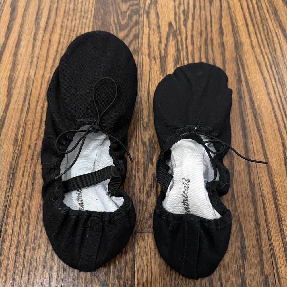 Black Ballet Flats